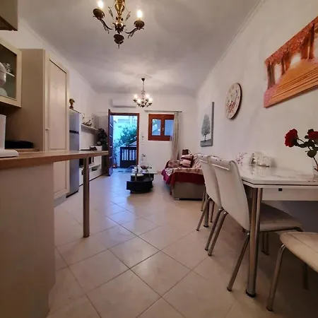 Axotikon In Naxos Town *