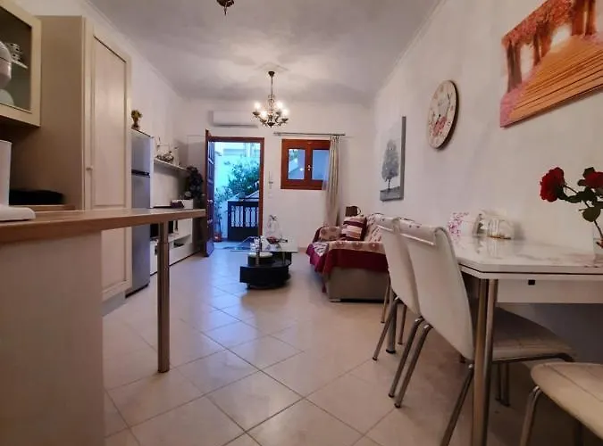 Axotikon In Naxos Town *